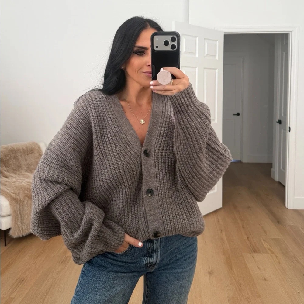 Oak + fort wool cardigan one size - Picture 1 of 4